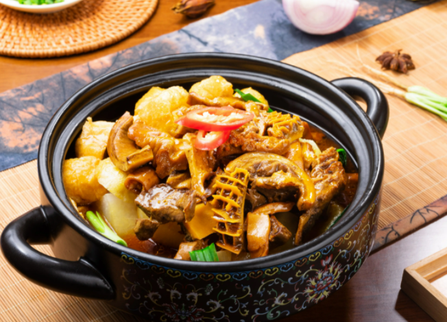 佛山这家牛杂煲，冬天来一锅真的顶